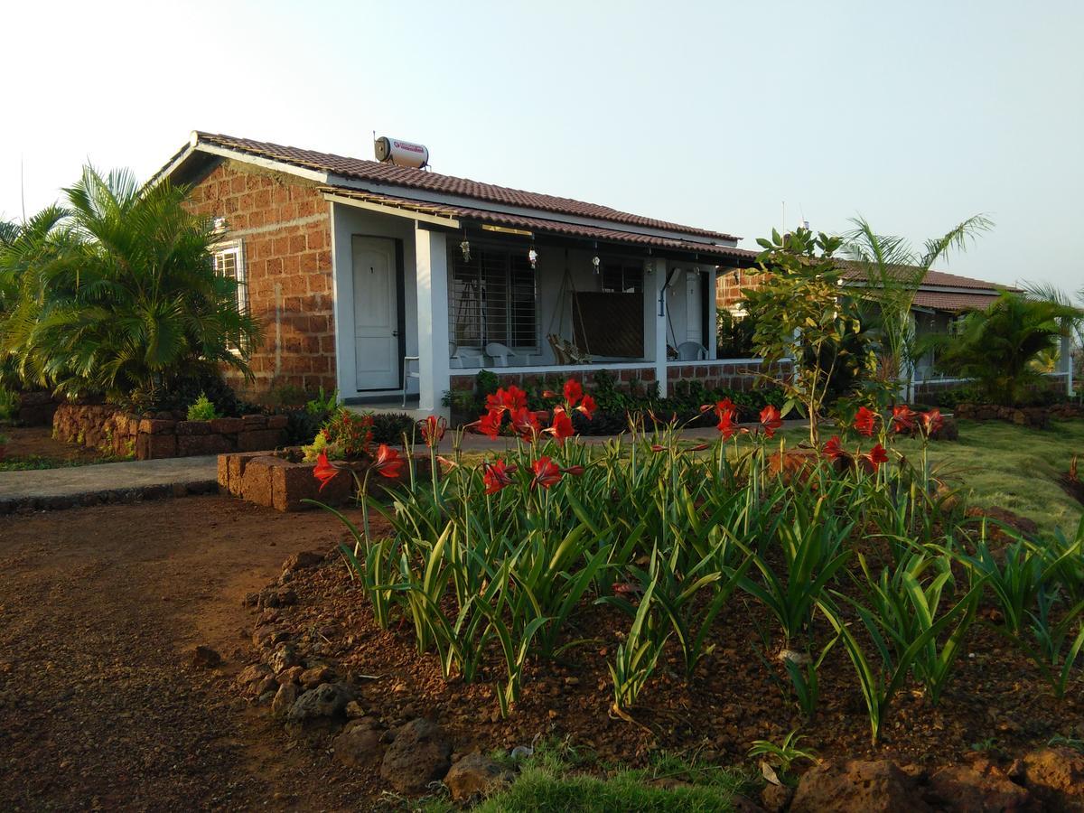 Palm Springs Lake Resort Jaitāpur 外观 照片